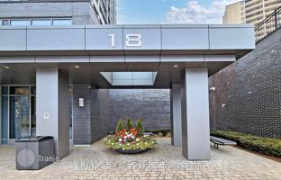 5-комнатная квартира в Норт-Йорке за C$890 000
