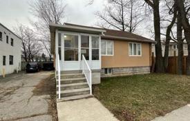 Дом в городе в Этобико, Торонто, Онтарио,  Канада за C$1 764 000