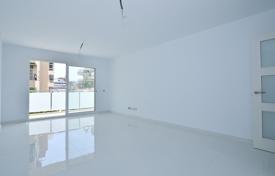 Новая квартира с террасой рядом с морем, Марбелья, Испания за 470 000 €