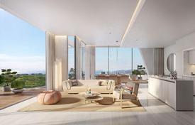 Апартаменты с 3 спальнями и видом на море на гольф курорте в Касарес за 1 421 000 €