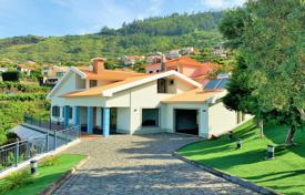 Вилла с садом, гаражом и видом на море, Кальета, Португалия за 820 000 €