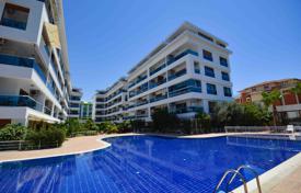 Двухуровневые апартаменты с балконами в 300 метрах от моря, Аланья, Турция за $217 000