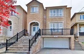 Дом в городе на Скарлетт-роуд, Торонто, Онтарио,  Канада за C$1 481 000