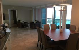 Трехспальная квартира с видом на океан и поле для гольфа в Авентуре, Флорида, США за 877 000 €