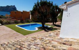 Старинная вилла с видом на море, бассейном и гаражом в Бенисе, Аликанте, Испания за 650 000 €