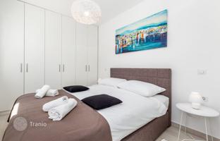 20-комнатный дом 800 м² в Порече. Цена по запросу
