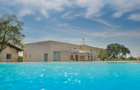 Старинная массерия с бассейном и большим участком в Лечче, Апулия, Италия за 1 200 000 €