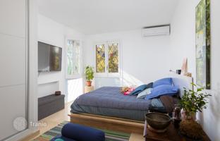 6-комнатный таунхаус 562 м² в Кабрильсе за 985 000 €