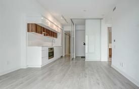 Квартира на Рохэмптон-авеню, Олд Торонто, Торонто,  Онтарио,   Канада за C$734 000