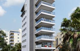 Дуплекс-апартаменты с двумя террасами в светлой резиденции, Нетания, Израиль за $564 000