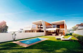Таунхаус с садом и видом на море в резиденции с бассейнами и теннисными кортами, Михас, Испания за 1 275 000 €