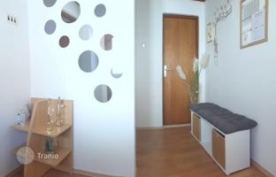 7-комнатный дом 270 м² в Приморско-Горанской жупании за 410 000 €