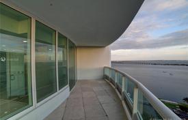 Трехспальная квартира с панорамным видом на город и океан в Майами, Флорида, США за $1 995 000
