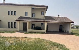 5-комнатный коттедж 386 м² в Никосии за 703 000 €