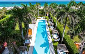 Меблированные апартаменты с террасой, парковкой и видом на океан в здании с бассейном и тренажерном зале, Майами-Бич, США за 16 166 000 €