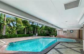 Просторная вилла с задним двором, бассейном, зоной отдыха и гаражом, Форт-Лодердейл, США за $2 900 000
