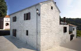 Дом Два старых каменных дома, Тиньян за 315 000 €