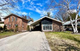 Дом в городе в Скарборо, Торонто, Онтарио,  Канада за C$1 454 000