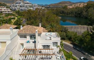 7-комнатная квартира 252 м² в Нуэва Андалусии за 1 980 000 €
