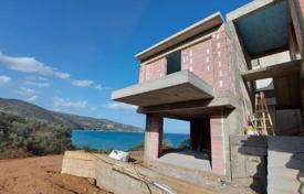 Новая вилла с бассейном на первой линии от моря в Ксиропигадо, Пелопоннес, Греция за 720 000 €