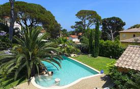 Уютная вилла с бассейном в 150 метрах от моря, Сент-Эгюльф, Франция за 4 800 € в неделю