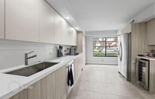 2-комнатная квартира в кондо 120 м² в Вест-Энде за $465 000