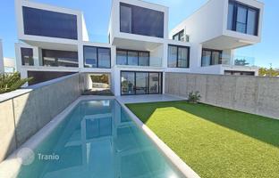 5-комнатный дом 180 м² в Малинске за 1 100 000 €