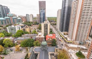 6-комнатная квартира на Шербурн-стрит за C$956 000