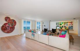 Отремонтированная пятикомнатная квартира в шаге от пляжа, Майами-Бич, Флорида, США за $4 950 000
