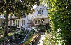 Дом в городе в Восточном Йорке, Торонто, Онтарио,  Канада за C$1 377 000