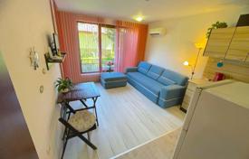 Двухкомнатный апартамент в живописном комплексе в Равде за 72 000 €