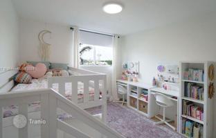 2-комнатная квартира в кондо 93 м² на Запад-авеню за $699 000