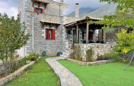 Двухэтажный дом с пышным садом и красивым видом, Пелопоннес, Греция за 200 000 €