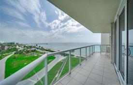 Светлые апартаменты с видом на океан в резиденции на первой линии от пляжа, Холливуд, Флорида, США за $949 000