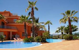Уютные апартаменты с террасой и видом на горы в жилом комплексе с бассейном, Бенитачель, Испания за 379 000 €