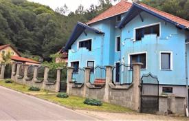 Дом в городе в Муреш, Румыния за 245 000 €