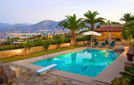 Двухэтажная вилла с панорамным видом в 300 м от пляжа, Херсониссос, Крит, Греция за 2 500 € в неделю