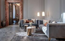 Элитные исторические апартаменты с фресками в центре города, Рим, Италия за $31 000 в неделю