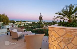 5-комнатная вилла 913 м² в Бенаависе за 4 995 000 €