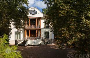 Таунхаус 600 м² на улице Капу за 1 500 000 €