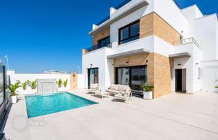 3-комнатная вилла 218 м² в Бенихофаре за 559 000 €