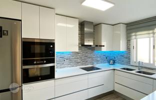 5-комнатный таунхаус 200 м² в Эстепоне за 645 000 €