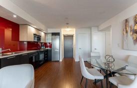 Квартира на Cапреол Коурт, Олд Торонто, Торонто,  Онтарио,   Канада за C$841 000