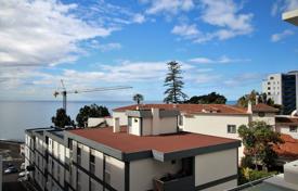 Двухкомнатная квартира недалеко от океана в Фуншале, Мадейра, Португалия за 220 000 €
