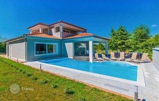 5-комнатный дом 270 м² в Лабине за 500 000 €