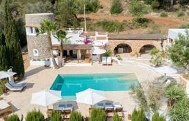 Двухэтажная вилла с бассейном и гостевым домом, Санта-Эулалия, Испания за 13 000 € в неделю