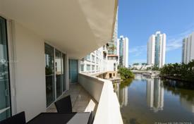 Современные апартаменты с видом на океан в резиденции на первой линии от пляжа, Санни Айлс Бич, Флорида, США за $850 000