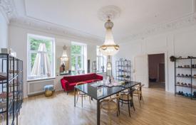 Продаем офис в Риге, в красивом реновированном доме! за 750 000 €