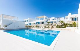 Современный светлый дом с бассейном рядом с пляжем, Георгиуполис, Ханья, Крит, Греция за 310 000 €