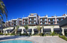 Апартаменты в комплексе с частным пляжем в Бодруме за $488 000